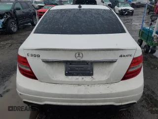 2014 Mercedes-Benz C-Class C 300 Sport with VIN WDDGF8AB8EG250876, listed as a Copart auction lot 47061165 with 211,142 mi miles and Clean Title. Bid and sale history available at carsss.com. Image 6.