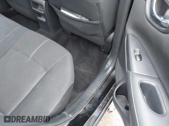 2017 Nissan Sentra S with VIN 3N1AB7AP7HY292088, listed as a IAAI auction lot 41539050 with 133,395 mi miles. Bid and sale history available at carsss.com. Image 8.