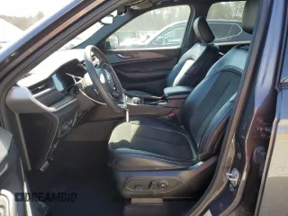 2023 Jeep Grand Cherokee Laredo z VIN 1C4RJJAG7P8856641, wystawiony jako Copart lot #46940875 z przebiegiem 72 302 mil mil oraz Szkoda całkowita • Salvage title. Historia ofert i sprzedaży dostępna na DreamBid. Obrazek 7.