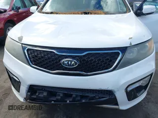 2011 Kia Sorento SX with VIN 5XYKWDA28BG149350, listed as a IAAI auction lot 41738960 with 190,218 mi miles. Bid and sale history available at carsss.com. Image 6.
