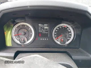 2015 Ram 1500 Express z VIN 1C6RR7KT0FS599158, wystawiony jako IAAI lot #42204986 z przebiegiem 113 478 mil mil oraz . Historia ofert i sprzedaży dostępna na DreamBid. Obrazek 7.