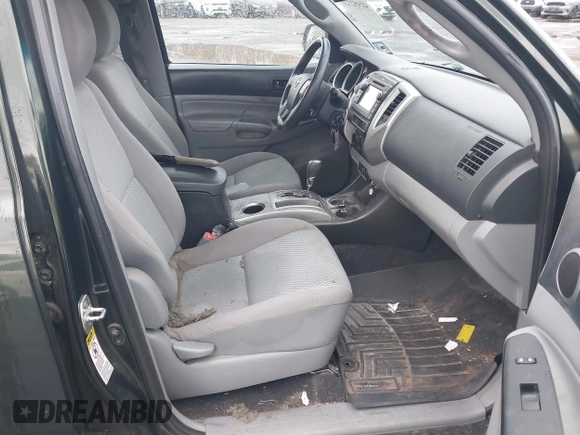 2013 Toyota Tacoma with VIN 3TMLU4EN3DM123470, listed as a IAAI auction lot 41952721 with 72,296 mi miles and . Bid and sale history available at DreamBid. Image 5.