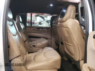 2018 Cadillac Escalade ESV Platinum z VIN 1GYS4KKJ7JR120920, wystawiony jako Copart lot #73478424 z przebiegiem 130 860 mil mil oraz Szkoda całkowita • Salvage title. Historia ofert i sprzedaży dostępna na DreamBid. Obrazek 11.