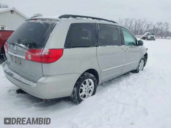 2006 Toyota Sienna XLE z VIN 5TDBA22C06S073724, wystawiony jako IAAI lot #41352571 z przebiegiem 159 240 mil mil oraz . Historia ofert i sprzedaży dostępna na DreamBid. Obrazek 4.