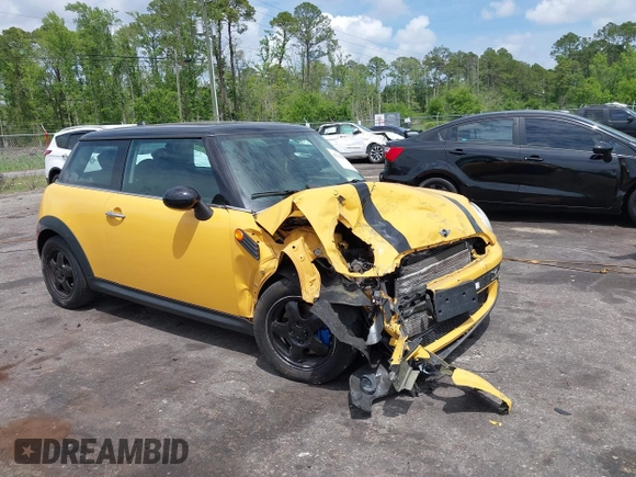 2009 MINI Hardtop with VIN WMWMF33579TT69729, listed as a IAAI auction lot 42116873 with 92,334 mi miles and . Bid and sale history available at DreamBid. Image 1.