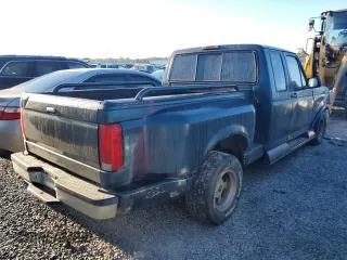 1994 Ford F-150 with VIN 1FTEX15H6RKB90443, listed as a Copart auction lot 75481384 with 136,168 mi miles and Salvage Title. Bid and sale history available at carsss.com. Image 3.