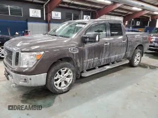 2016 Nissan Titan XD Platinum Reserve with VIN 1N6BA1F47GN515030, listed as a Copart auction lot 88637565 with 162,195 mi miles and Clean Title. Bid and sale history available at carsss.com. Image 1.