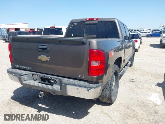 2007 Chevrolet Silverado 1500 Work Truck with VIN 2GCEC13J971729555, listed as a IAAI auction lot 41823438 with 280,901 mi miles and . Bid and sale history available at DreamBid. Image 4.