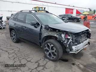 2021 Toyota RAV4 XSE with VIN JTMFB3FV4MD065831, listed as a IAAI auction lot 42325763 with 31,567 mi miles and . Bid and sale history available at DreamBid. Image 1.