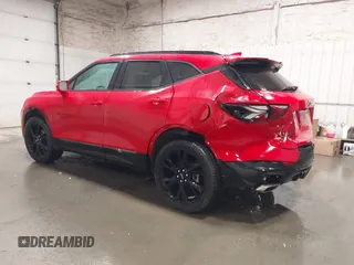 2020 Chevrolet Blazer RS z VIN 3GNKBKRS3LS582313, wystawiony jako IAAI lot #41667611 z przebiegiem 47 059 mil mil oraz . Historia ofert i sprzedaży dostępna na DreamBid. Obrazek 3.