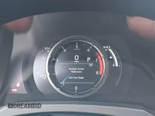 2025 Lexus IS 350 F Sport z VIN JTHGZ1E27S5038205, wystawiony jako IAAI lot #42296351 z przebiegiem 3 771 mil mil oraz . Historia ofert i sprzedaży dostępna na DreamBid. Obrazek 7.