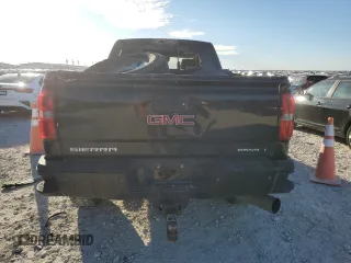 2015 GMC Sierra 2500HD Denali z VIN 1GT120E89FF153186, wystawiony jako Copart lot #88546105 z przebiegiem 418 972 mil mil oraz Czysty tytuł • Clean title. Historia ofert i sprzedaży dostępna na DreamBid. Obrazek 6.
