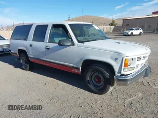 1999 Chevrolet Suburban with VIN 3GNEC16R1XG208071, listed as a IAAI auction lot 41422385 with 152,692 mi miles. Bid and sale history available at carsss.com. Image 1.