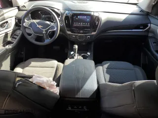 2018 Chevrolet Traverse LT Cloth with VIN 1GNERGKW6JJ281018, listed as a Copart auction lot 45367585 with 111,630 mi miles and Non Repairable. Bid and sale history available at carsss.com. Image 8.