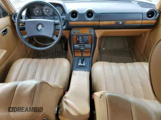 1980 Mercedes-Benz 300 with VIN 12313012165283, listed as a Copart auction lot 81507514 with 121,465 mi miles and Clean Title. Bid and sale history available at DreamBid. Image 8.