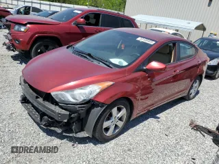 2013 Hyundai Elantra GLS z VIN 5NPDH4AE5DH329359, wystawiony jako Copart lot #53100405 z przebiegiem 79 299 mil mil oraz Szkoda całkowita • Salvage title. Historia ofert i sprzedaży dostępna na DreamBid. Obrazek 1.