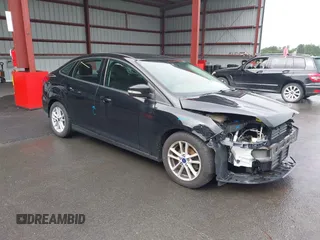 2017 Ford Focus SE z VIN 1FADP3F23HL293741, wystawiony jako IAAI lot #42458992 z przebiegiem 85 686 mil mil oraz . Historia ofert i sprzedaży dostępna na DreamBid. Obrazek 1.