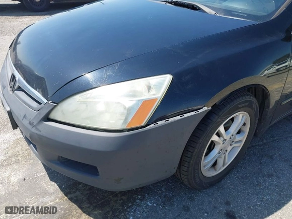 2007 Honda Accord Sdn EX-L with VIN 1HGCM56867A063086, listed as a IAAI auction lot 41979774 with 199,101 mi miles. Bid and sale history available at carsss.com. Image 6.