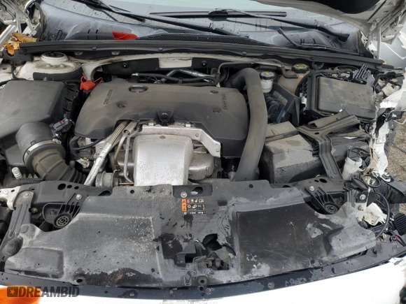 2019 Buick Regal TourX Essence with VIN W04GV8SX9K1039539, listed as a Copart auction lot 84595594 with 73,359 mi miles and Non Repairable. Bid and sale history available at carsss.com. Image 14.