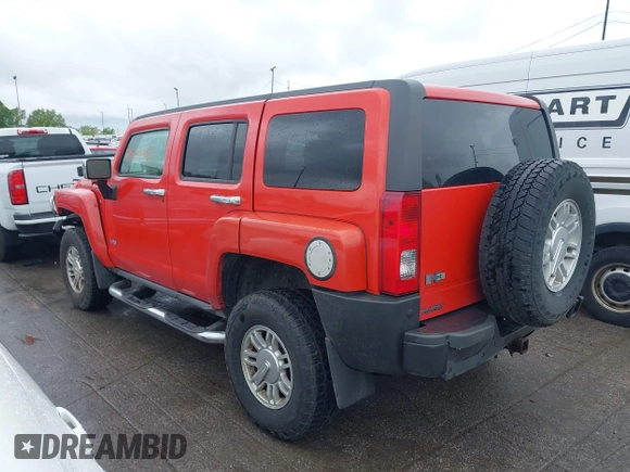 2008 Hummer H3 Luxury z VIN 5GTEN13E688143612, wystawiony jako IAAI lot #42334995 z przebiegiem 228 114 mil mil oraz . Historia ofert i sprzedaży dostępna na DreamBid. Obrazek 3.