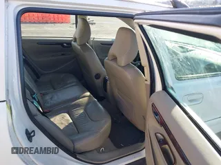 2007 Volvo XC70 with VIN YV4SZ592671266706, listed as a IAAI auction lot 41266347 with 174,191 mi miles. Bid and sale history available at carsss.com. Image 8.