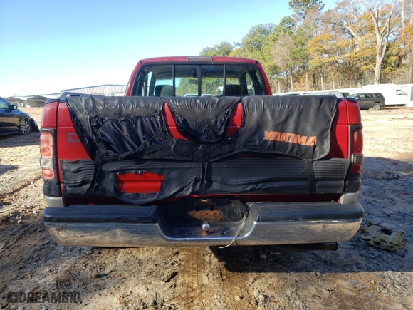 1996 Dodge Ram 1500 with VIN 3B7HC13YXTG136928, listed as a Copart auction lot 83470244 with 137,366 mi miles and Salvage Title. Bid and sale history available at carsss.com. Image 6.