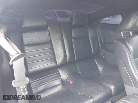 2012 Ford Mustang Premium z VIN 1ZVBP8AM2C5205750, wystawiony jako IAAI lot #42553306 z przebiegiem Nie podano mil oraz . Historia ofert i sprzedaży dostępna na DreamBid. Obrazek 8.
