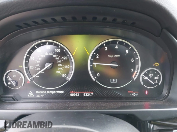 2016 BMW X5 sDrive35i with VIN 5UXKR2C59G0U17661, listed as a IAAI auction lot 40931088 with 90,963 mi miles. Bid and sale history available at carsss.com. Image 7.