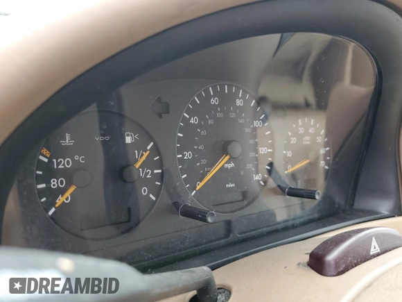 2000 Mercedes-Benz M 320/430/500 z VIN 4JGAB54E3YA209798, wystawiony jako Copart lot #52116575 z przebiegiem Nie podano mil oraz Szkoda całkowita • Salvage title. Historia ofert i sprzedaży dostępna na DreamBid. Obrazek 9.