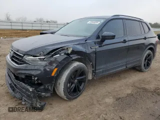 2023 Volkswagen Tiguan SE R-Line Black z VIN 3VVCB7AX8PM016614, wystawiony jako Copart lot #43944695 z przebiegiem 39 378 mil mil oraz Szkoda całkowita • Salvage title. Historia ofert i sprzedaży dostępna na DreamBid. Obrazek 1.