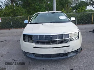 2008 Lincoln MKX with VIN 2LMDU68C98BJ40078, listed as a IAAI auction lot 41910778 with 213,209 mi miles. Bid and sale history available at carsss.com. Image 6.