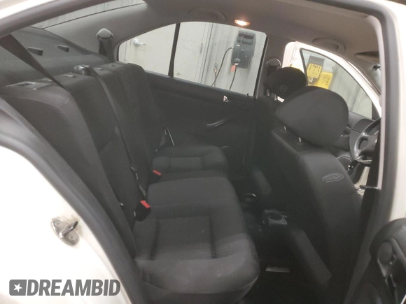 2004 Volkswagen Jetta GL with VIN 3VWRK69M54M098422, listed as a Copart auction lot 44006055 with 115,211 mi miles and Clean title. Bid and sale history available at DreamBid. Image 10.