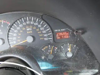 2001 Pontiac Firebird Formula with VIN 2G2FV22G312127556, listed as a IAAI auction lot 41496494 with 179,699 mi miles. Bid and sale history available at carsss.com. Image 7.