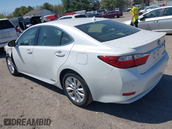2013 Lexus ES 300h with VIN JTHBW1GG2D2007198, listed as a IAAI auction lot 42051431 with 235,480 mi miles and . Bid and sale history available at DreamBid. Image 3.