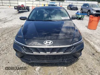 2024 Hyundai Elantra SEL z VIN KMHLM4DG7RU693814, wystawiony jako Copart lot #57909885 z przebiegiem 11 478 mil mil oraz Szkoda całkowita • Salvage title. Historia ofert i sprzedaży dostępna na DreamBid. Obrazek 5.