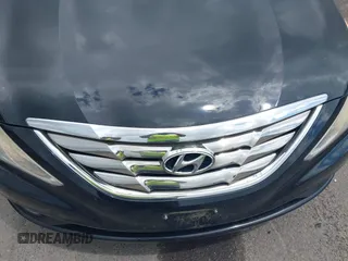 2012 Hyundai Sonata SE with VIN 5NPEC4AB7CH408636, listed as a IAAI auction lot 42188211 with 197,665 mi miles and . Bid and sale history available at carsss.com. Image 6.