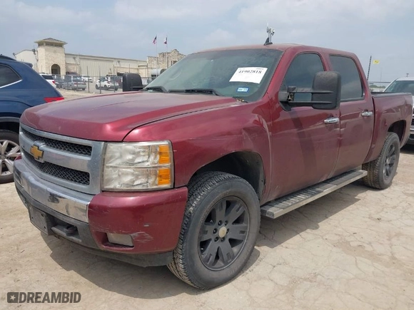 2008 Chevrolet Silverado 1500 LTZ with VIN 3GCEC13J98G219926, listed as a IAAI auction lot 41902818 with 195,654 mi miles. Bid and sale history available at carsss.com. Image 2.