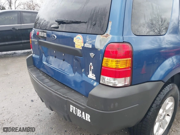 2007 Ford Escape XLT with VIN 1FMYU93117KA12085, listed as a IAAI auction lot 41195171 with 97,706 mi miles. Bid and sale history available at carsss.com. Image 18.