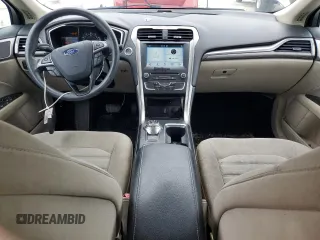 2017 Ford Fusion SE z VIN 3FA6P0HD9HR123410, wystawiony jako Copart lot #59807795 z przebiegiem 131 641 mil mil oraz Czysty tytuł • Clean title. Historia ofert i sprzedaży dostępna na DreamBid. Obrazek 9.
