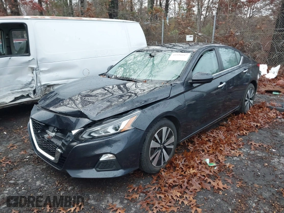 2022 Nissan Altima 2.5 SV with VIN 1N4BL4DV1NN319260, listed as a IAAI auction lot 41056047 with 68,316 mi miles. Bid and sale history available at carsss.com. Image 17.