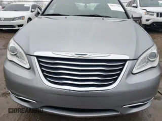 2014 Chrysler 200 LX with VIN 1C3CCBAG6EN171152, listed as a IAAI auction lot 40937790 with 141,865 mi miles. Bid and sale history available at carsss.com. Image 6.