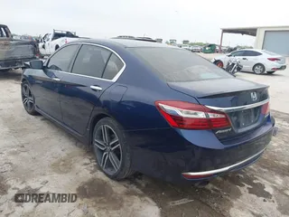 2017 Honda Accord Sedan Sport with VIN 1HGCR2F52HA191364, listed as a IAAI auction lot 41920873 with 162,825 mi miles. Bid and sale history available at carsss.com. Image 3.