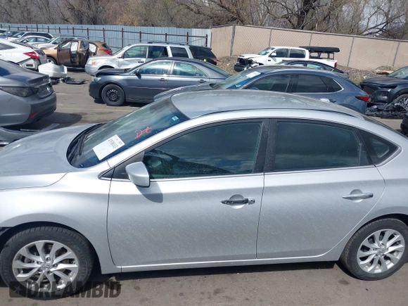 2018 Nissan Sentra SV with VIN 3N1AB7AP6JL657010, listed as a IAAI auction lot 41938113 with 115,547 mi miles. Bid and sale history available at carsss.com. Image 14.