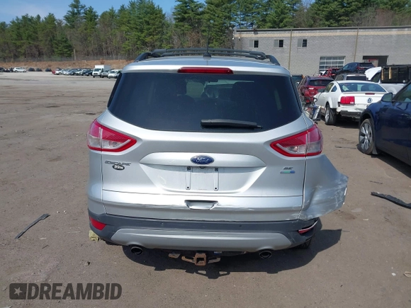 2016 Ford Escape SE z VIN 1FMCU9GXXGUB78201, wystawiony jako IAAI lot #42048676 z przebiegiem 139 144 mil mil oraz . Historia ofert i sprzedaży dostępna na DreamBid. Obrazek 16.
