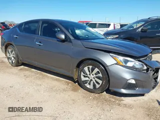 2019 Nissan Altima 2.5 S with VIN 1N4BL4BV7KN316295, listed as a IAAI auction lot 41727137 with 113,581 mi miles. Bid and sale history available at carsss.com. Image 1.