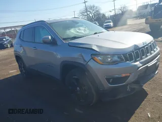 2020 Jeep Compass Latitude with VIN 3C4NJDBB7LT155175, listed as a IAAI auction lot 41760215 with 40,258 mi miles. Bid and sale history available at carsss.com. Image 1.