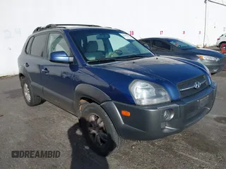 2007 Hyundai Tucson SE with VIN KM8JN72D77U674160, listed as a IAAI auction lot 41581269 with 193,424 mi miles and . Bid and sale history available at DreamBid. Image 1.