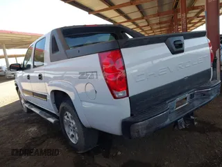 2006 Chevrolet Avalanche Z71 z VIN 3GNEK12Z36G125295, wystawiony jako IAAI lot #42242865 z przebiegiem 149 735 mil mil oraz . Historia ofert i sprzedaży dostępna na DreamBid. Obrazek 12.