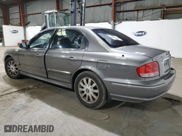 2004 Hyundai Sonata GLS with VIN KMHWF35H84A053713, listed as a Copart auction lot 47897725 with 158,529 mi miles and Salvage Title. Bid and sale history available at carsss.com. Image 2.