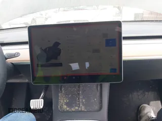 2022 Tesla Model Y Performance z VIN 7SAYGDEF5NF546680, wystawiony jako IAAI lot #42229359 z przebiegiem 55 597 mil mil oraz . Historia ofert i sprzedaży dostępna na DreamBid. Obrazek 18.